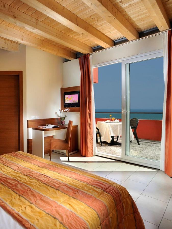 Hotel Bembo Bibione Exterior photo