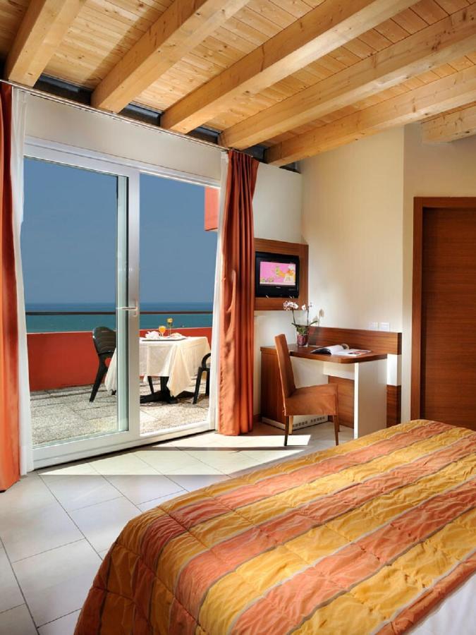 Hotel Bembo Bibione Exterior photo